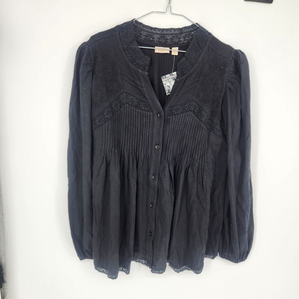 LOGO Lavish XS Black Button Front Lace Trim Blouse NWOT‎
